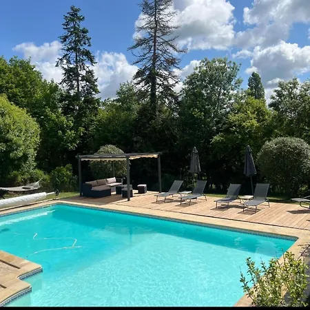 Dog Friendly With Private Garden, Jacuzzi And Pool