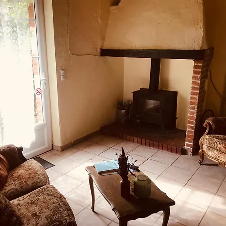 Dog Friendly With Private Garden, Jacuzzi And Pool 아파트 Penne-dʼAgenais