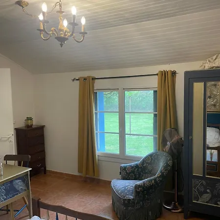 Dog Friendly With Private Garden, Jacuzzi And Pool Penne-dʼAgenais