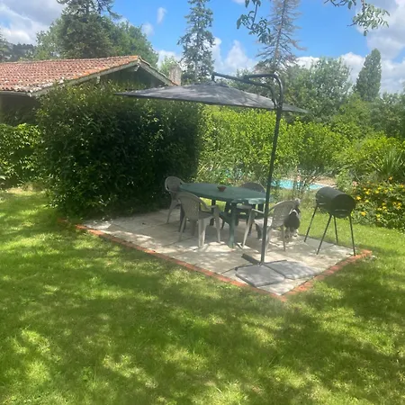 Dog Friendly With Private Garden, Jacuzzi And Pool